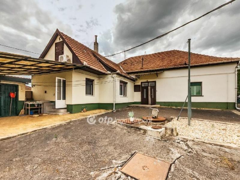 Eladó családi ház Bodrogkisfalud