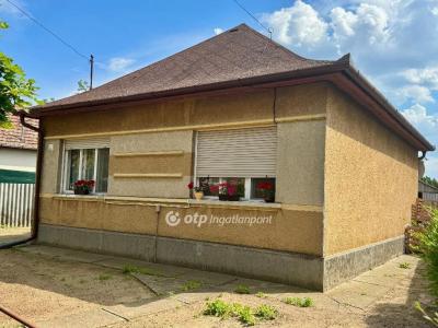 Eladó családi ház Debrecen
