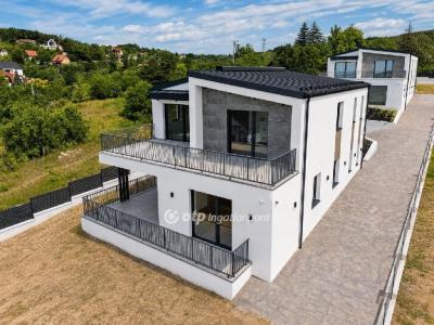 Eladó lakás Balatonalmádi