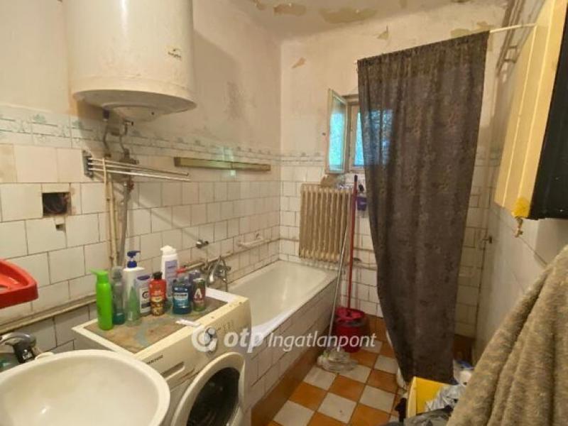 Eladó családi ház Gyál