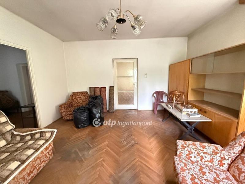 Eladó családi ház Budapest