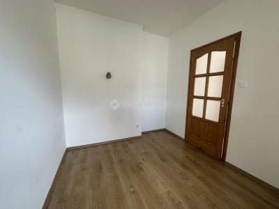 Eladó lakás Monor