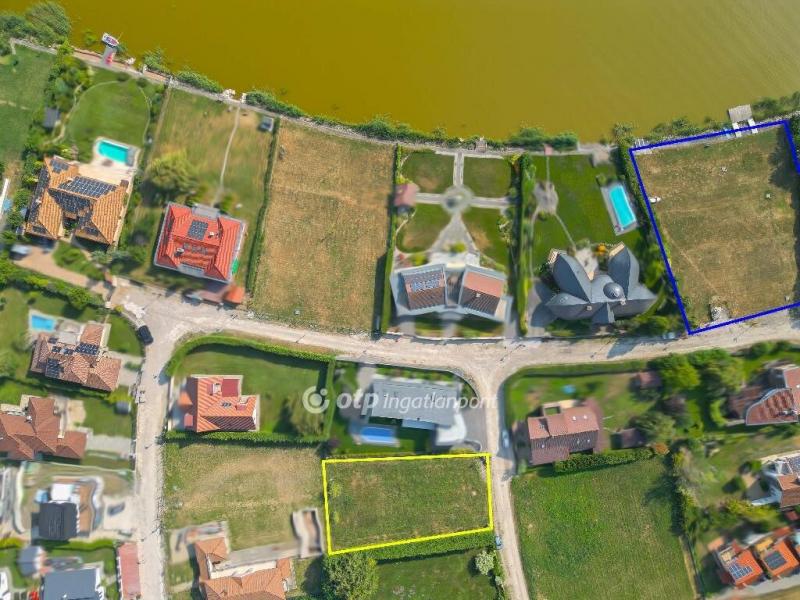 Eladó lakóövezeti telek Velence