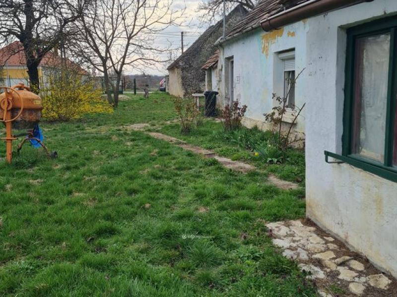 Eladó családi ház Nagyvázsony