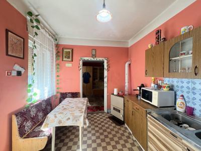 Eladó családi ház Cegléd