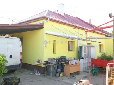Eladó családi ház Szeged