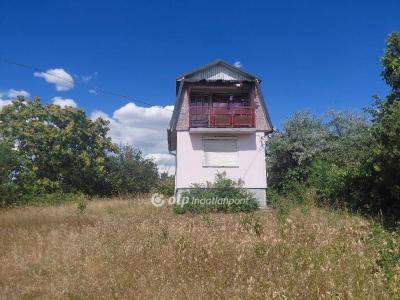 Eladó nyaraló Hatvan