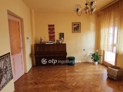 Eladó családi ház Kisújszállás