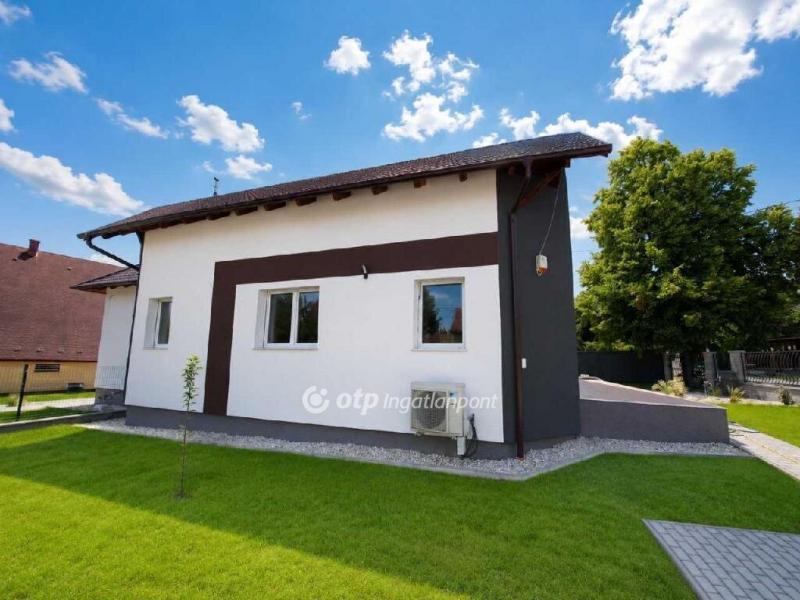 Eladó lakás Balatonkenese Balatonakarattya