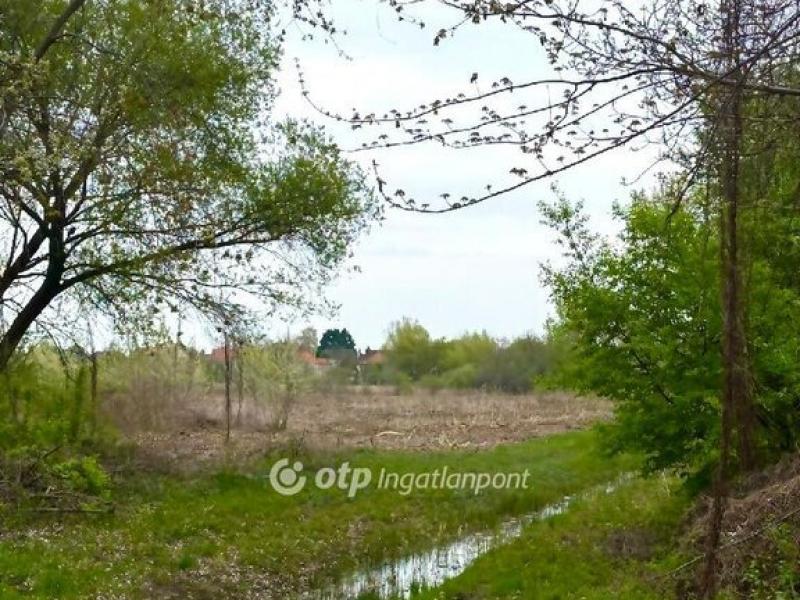 Eladó nyaraló Győr
