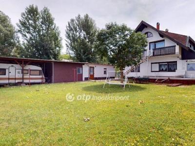 Eladó családi ház Balatonboglár