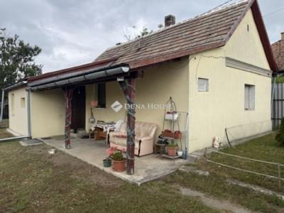 Eladó családi ház Csévharaszt