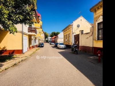 Eladó lakás Debrecen