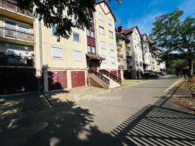Eladó lakás Debrecen