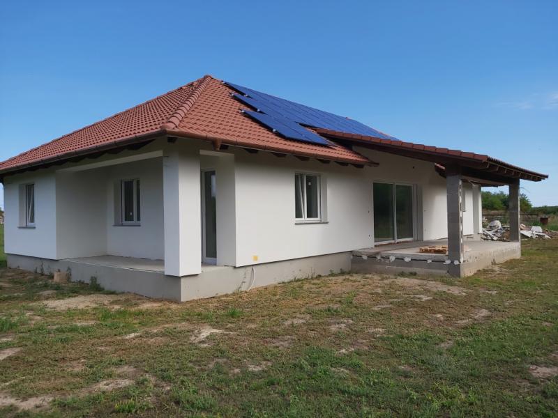 Eladó családi ház Besnyő
