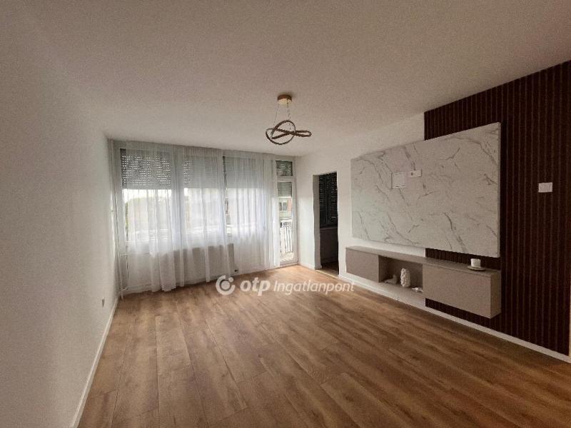 Eladó lakás Zalaegerszeg