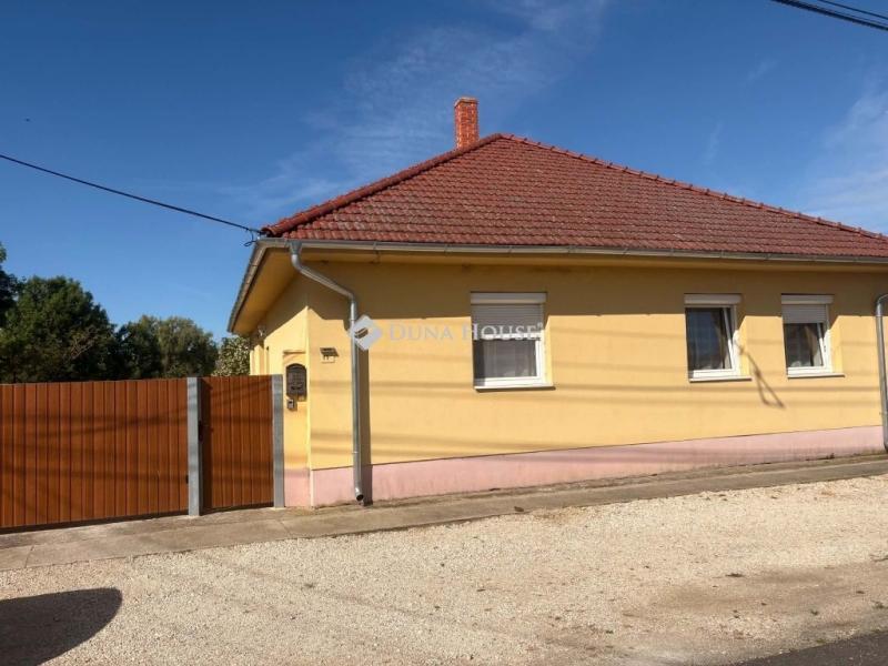 Eladó családi ház Rábapordány