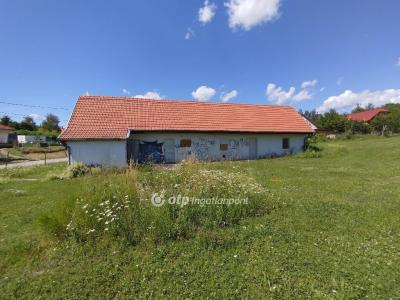 Eladó családi ház Nagykozár