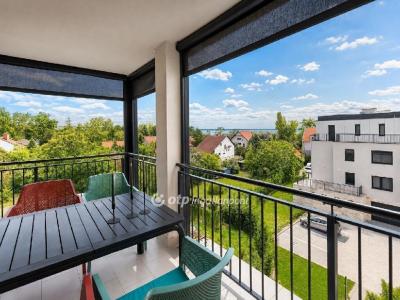Eladó lakás Balatonkenese