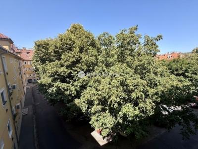 Eladó lakás Pécs