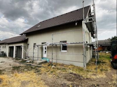 Eladó ikerház Monor
