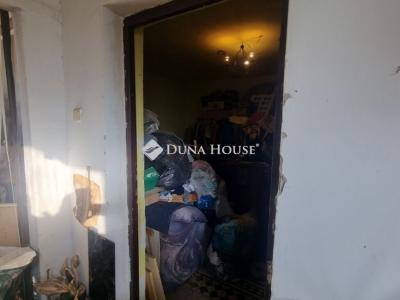 Eladó családi ház Dány
