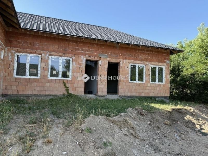 Eladó családi ház Maglód