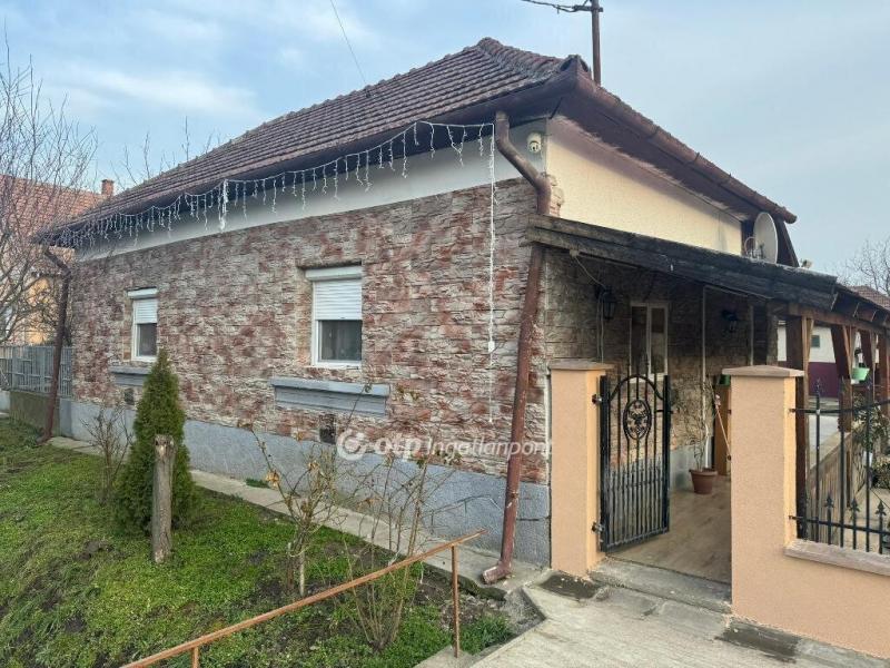 Eladó családi ház Egyek