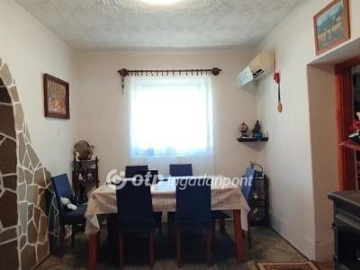 Eladó családi ház Tiszaföldvár