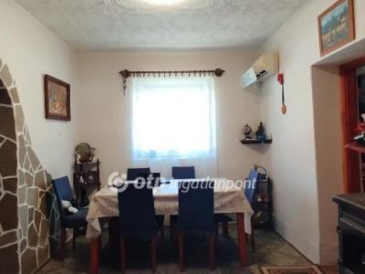 Eladó családi ház Tiszaföldvár