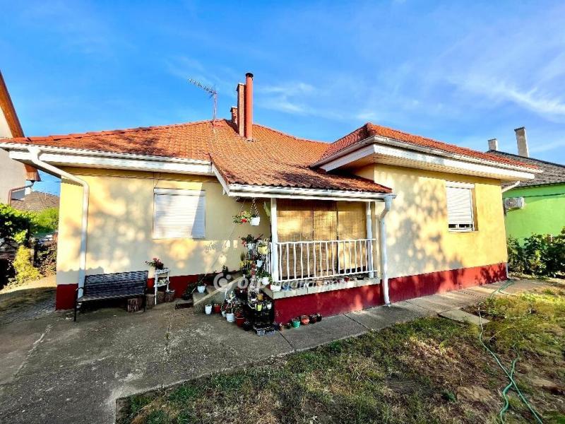 Eladó családi ház Debrecen