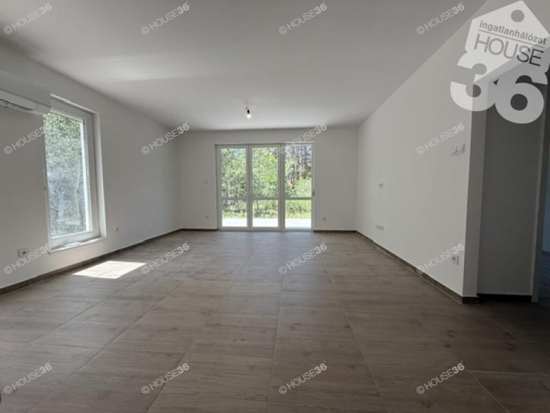 Eladó családi ház Ballószög