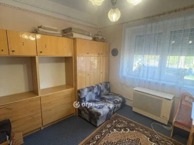 Eladó családi ház Csanytelek