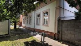 Eladó családi ház Békéscsaba