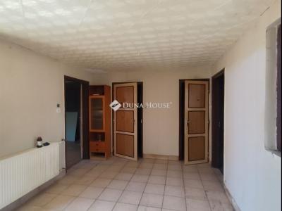 Eladó családi ház Budapest