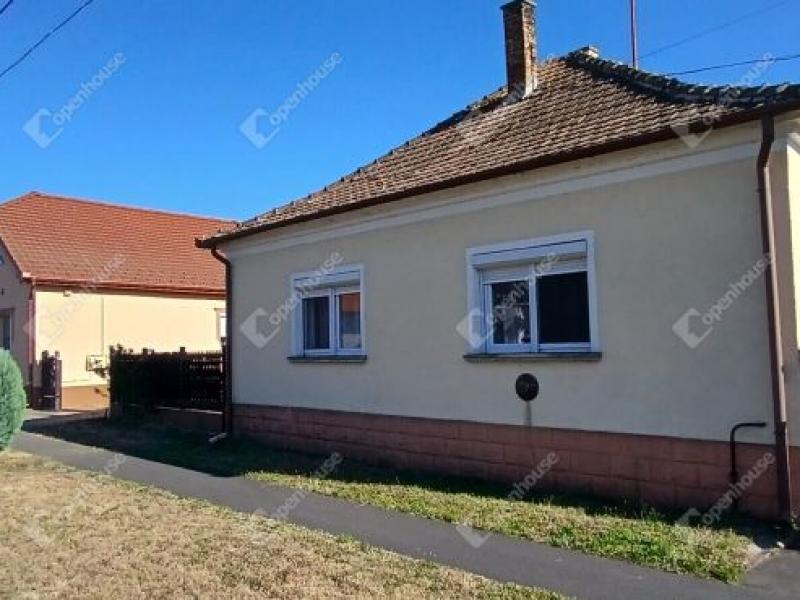 Eladó családi ház Pácsony