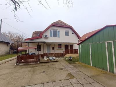 Eladó lakás Szigethalom