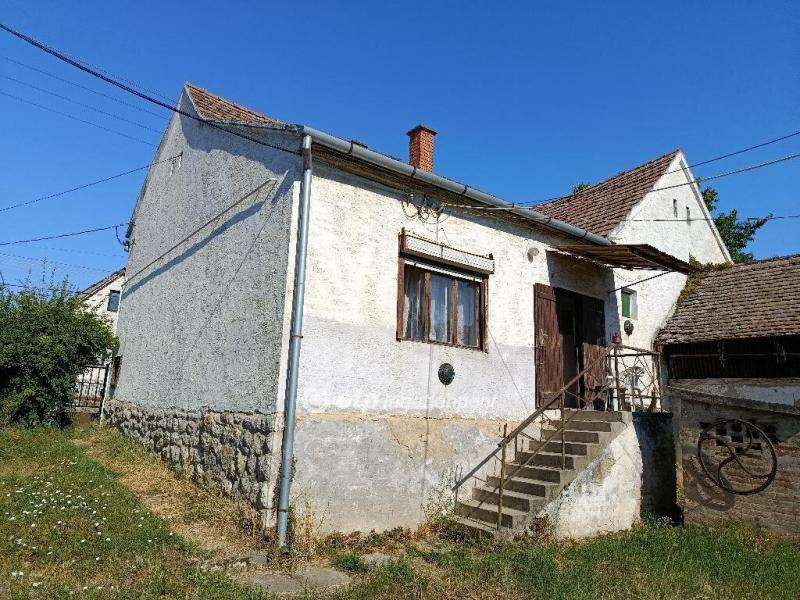 Eladó családi ház Vásárosdombó