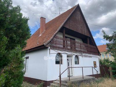 Eladó családi ház Szank