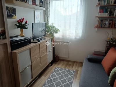 Eladó lakás Üllő
