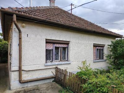 Eladó családi ház Szolnok