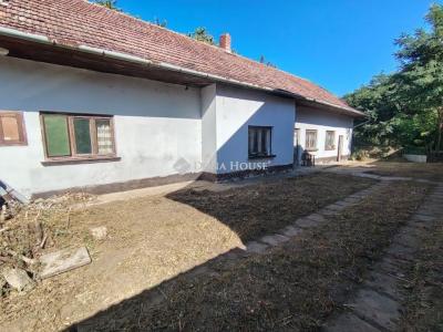 Eladó családi ház Újkígyós