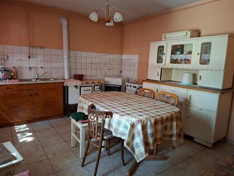 Eladó családi ház Sándorfalva