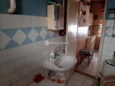 Eladó családi ház Jászfényszaru