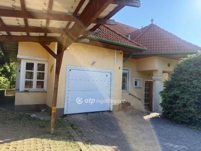 Eladó családi ház Pécs
