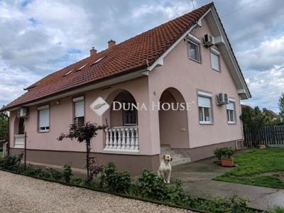 Eladó családi ház Siklós