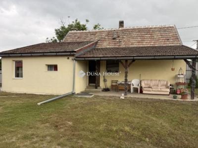 Eladó családi ház Csévharaszt