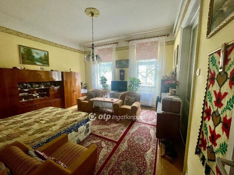 Eladó családi ház Budapest