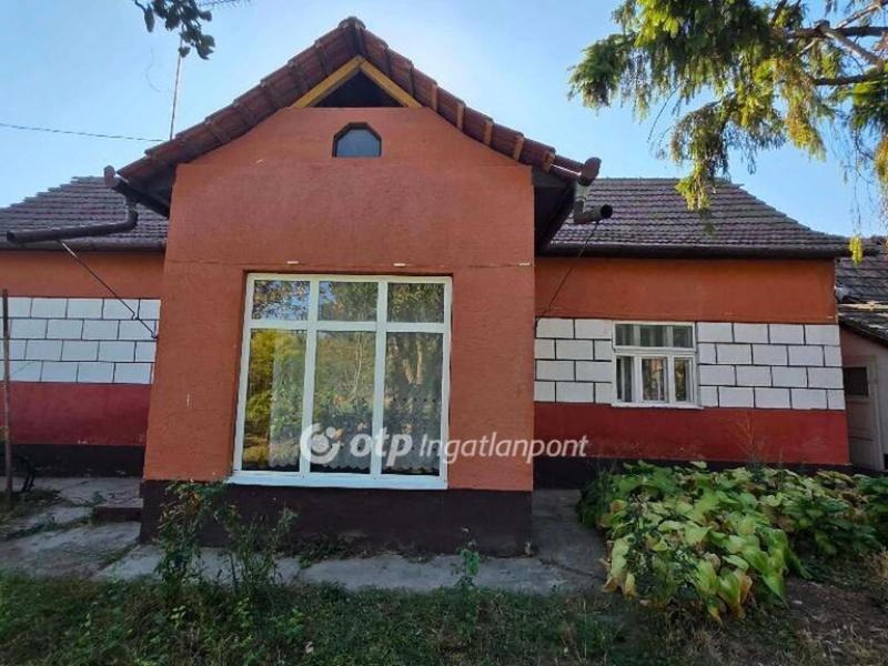 Eladó családi ház Kaba