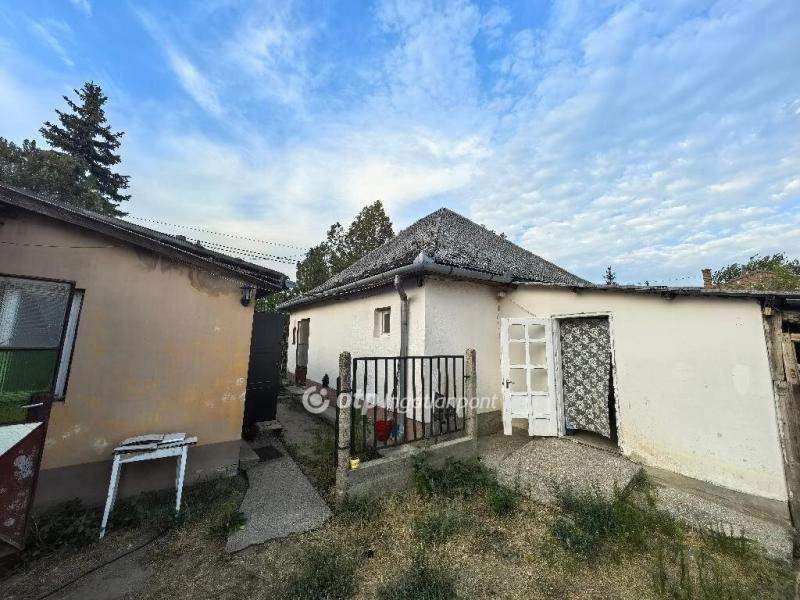Eladó családi ház Hajdúsámson